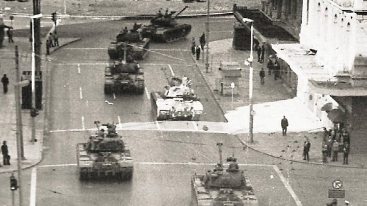 Το μήνυμα του ΣΥΡΙΖΑ για την 21η Απριλίου