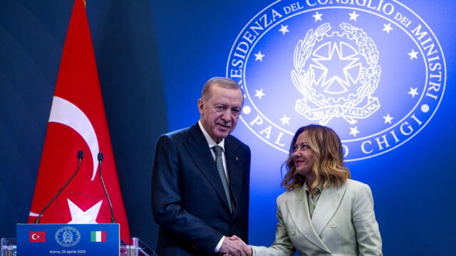 Η Ιταλία ανοίγει την πόρτα της ΕΕ στην Τουρκία μέσω των εξοπλιστικών, Βάνα Στέλλου