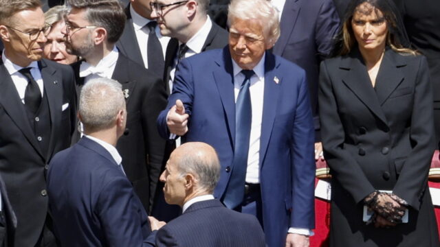 Αιχμές από Τραμπ κατά Πούτιν – Δεν θέτει προϋποθέσεις για συνομιλίες η Μόσχα