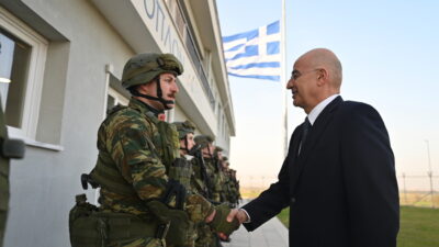 Δεν σήκωσε το γάντι του Άδωνι ο Δένδιας... Κόμπρα