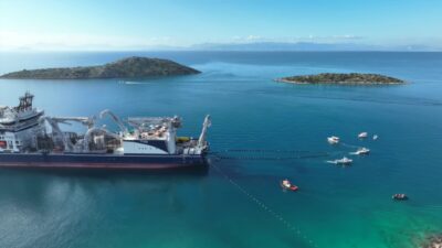 Γαλλικός κολοσσός με επενδύσεις 2,3 δισ. στην Τουρκία μπαίνει στο καλώδιο Ελλάδας–Κύπρου