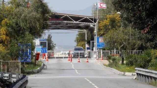 Όταν οι Τούρκοι αιφνιδίασαν τη Λευκωσία ανοίγοντας τα οδοφράγματα, Kώστας Βενιζέλος