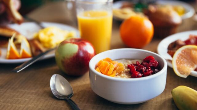 Γιατί ενισχύεται η διατροφική τάση για “μικρά γεύματα”