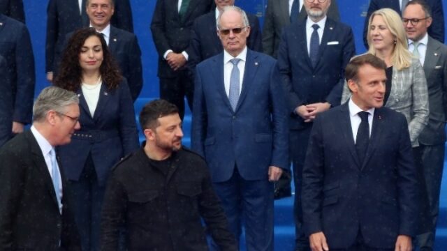 Απαράδεκτη η στάση της Ρωσίας, δηλώνουν οι ηγέτες Γαλλίας και Βρετανίας