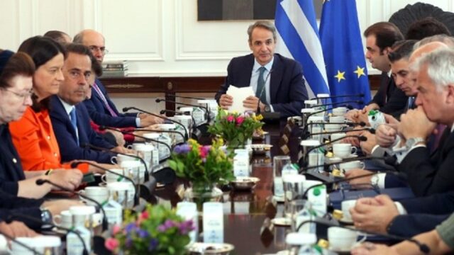 Τέμπη-ΟΠΕΚΕΠΕ-Ευρωπαϊκή Άμυνα: Tριπλό ναυάγιο για την κυβέρνηση 