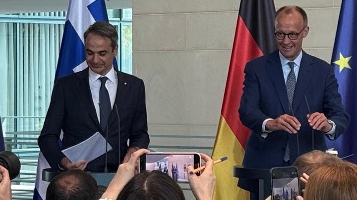 Συνάντηση Μητσοτάκη-Μερτς: Τί ειπώθηκε για άμυνα και μεταναστευτικό