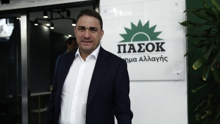 Τσουκαλάς: Η ΝΔ θέλει να μας πείσει ότι ο κ. Καραμανλής ήταν διακοσμητικός ως υπουργός