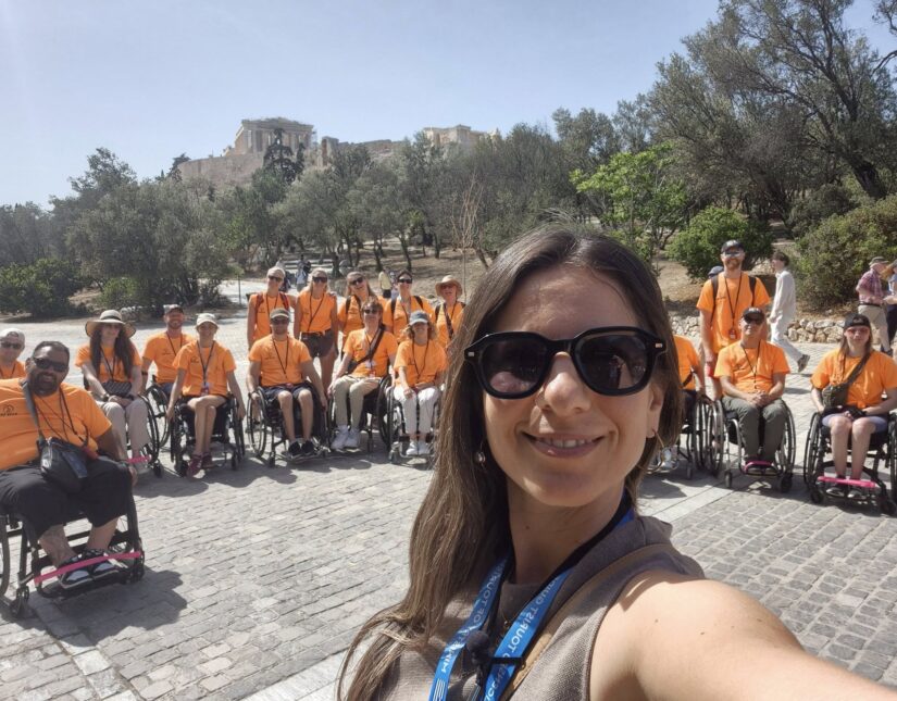 Διεθνώς ρεζίλι: 42 ΑμεΑ δεν μπόρεσαν να δουν την Ακρόπολη επειδή “το ασανσέρ χρησιμοποιήθηκε πολύ”