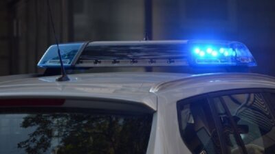 Τη διεξαγωγή αυτοσχέδιων αγώνων μοτοσικλετών στα Μέγαρα απέτρεψε η Τροχαία Αττικής