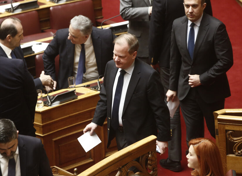 Προανακριτική: Κακούργημα ζητάει το ΠΑΣΟΚ, πλημμέλημα η κυβέρνηση