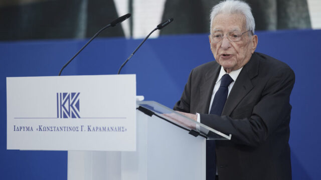 Πέθανε ο Πέτρος Μολυβιάτης