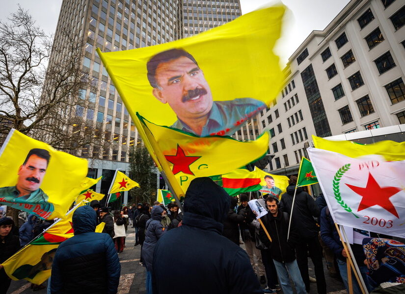 Μετ' εμποδίων ο αφοπλισμός του PKK