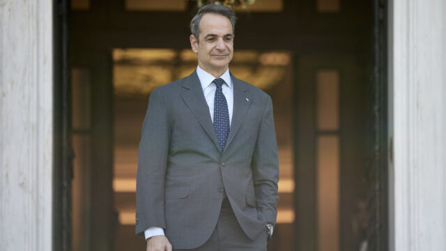Ο πολιτικός παχυδερμισμός του Μαξίμου, Απόστολος Αποστόλου