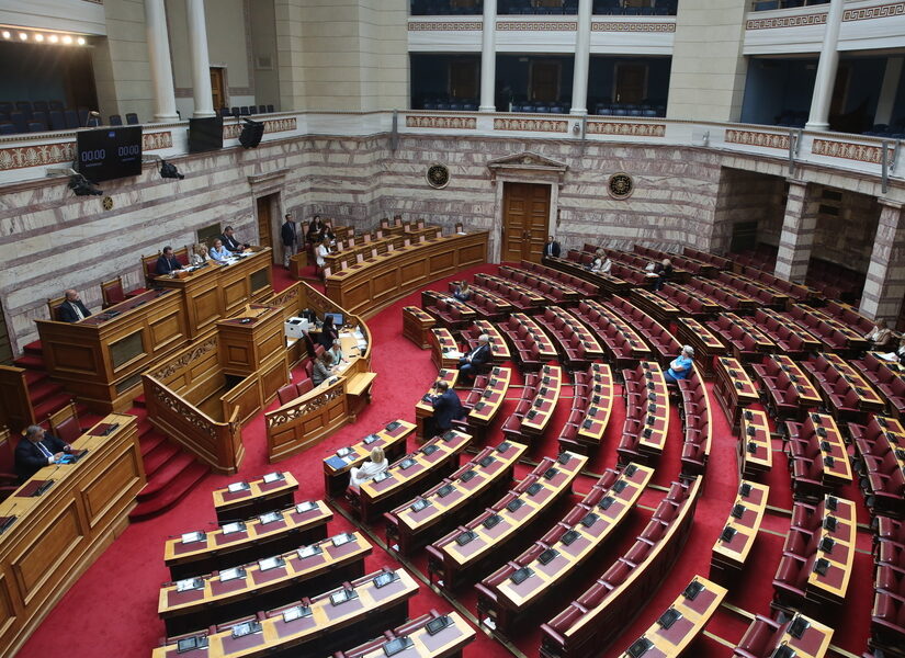 Αυτοαναφορικότητα κι αυτοθυματοποίηση, Γιάννης Πανούσης
