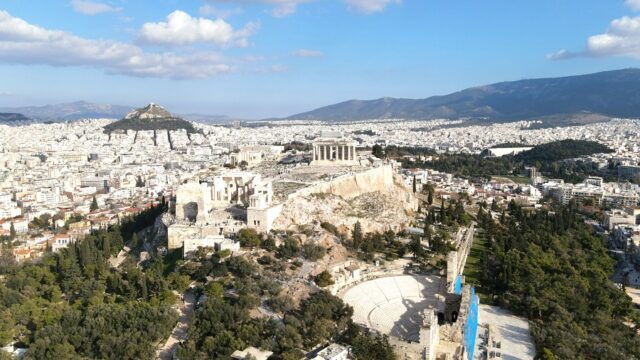 Περιήγηση στον "ιερό βράχο" των Αθηναίων, Θεόφιλος Μπάμπουλης