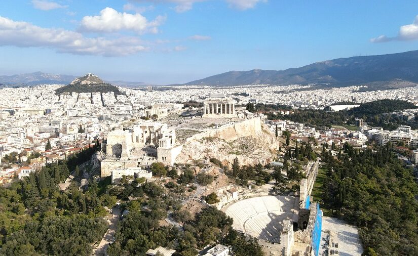 Περιήγηση στον "ιερό βράχο" των Αθηναίων, Θεόφιλος Μπάμπουλης