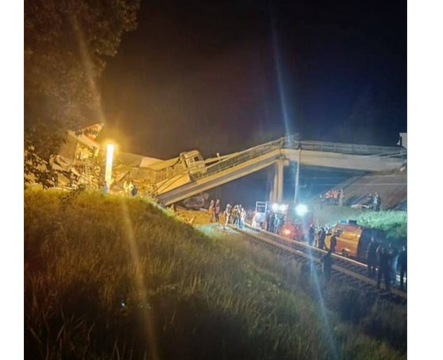 Ρώσοι: Ουκρανοί ανατίναξαν τις δύο γέφυρες για να περιπλέξουν τις αυριανές συνομιλίες