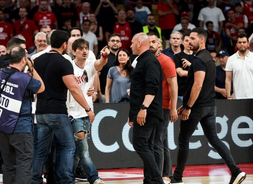 Κυβέρνηση: Χωρίς συνάντηση Αγγελόπουλων-Γιαννακόπουλου τέλος το πρωτάθλημα