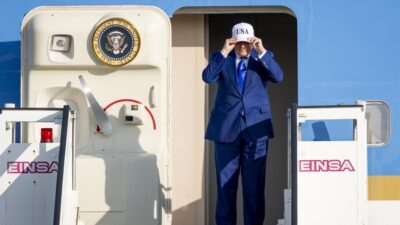 Με καθυστέρηση στο Νταβός ο Τραμπ - Βλάβη στο Air Force One