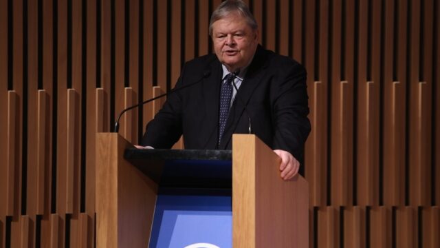 Όταν ο Βενιζέλος κατηγορούσε τον ΣΥΡΙΖΑ για εσχάτη προδοσία (video)