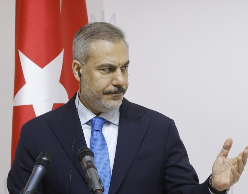 Η Ελλάδα "αλληθωρίζει" προς την Τουρκία και η Κύπρος αναζητεί σωσίβιο, Κώστας Βενιζέλος