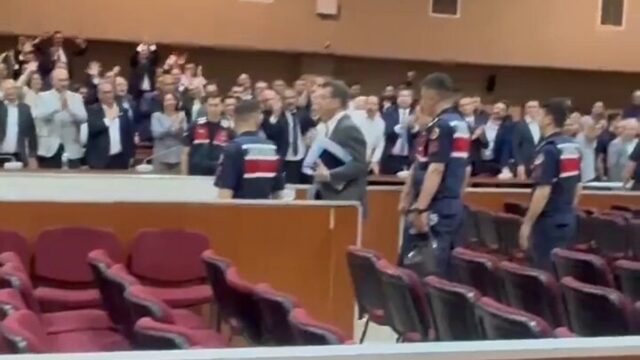 Ιμάμογλου: Κατηγορείται για απόπειρα «εκφοβισμού» εισαγγελέα