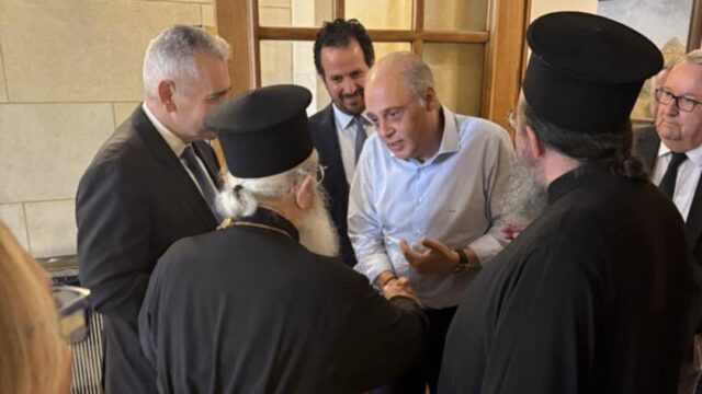 Κ. Βελόπουλος: Συνάντηση με τον Μακαριότατο Αρχιεπίσκοπο Σινά Δαμιανό είχε σήμερα στην βουλή