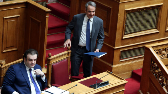 Προσπάθεια αλλαγής ατζέντας από τον Μητσοτάκη με το μεταναστευτικό