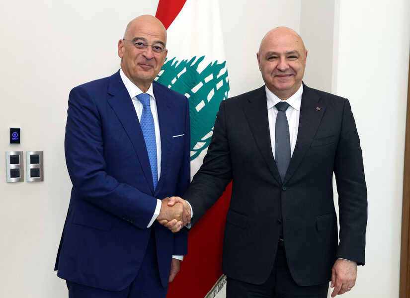 Επίσκεψη Δένδια στον Λίβανο: Προτεραιότητα η προστασία των ελληνορθοδόξων