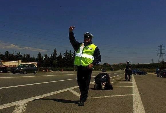 Διακοπή κυκλοφορίας στην Αθηνών-Κορίνθου, λόγω εκτροπής φορτηγού