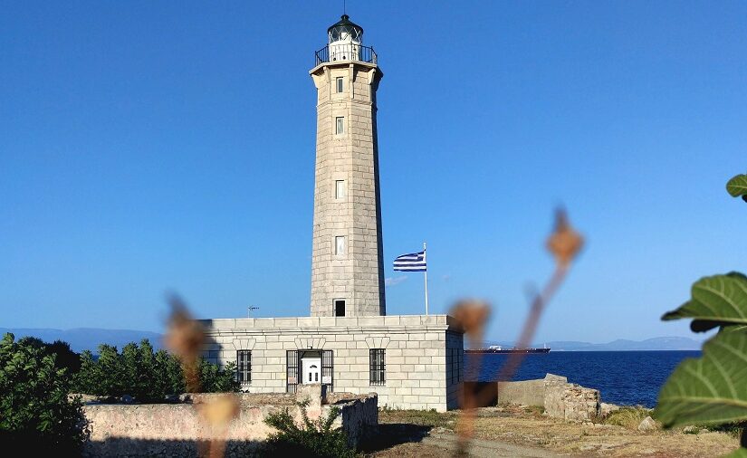 Φάρος Γυθείου: Ο φάρος, το νησάκι και ο μύθος, Θεόφιλος Μπάμπουλης