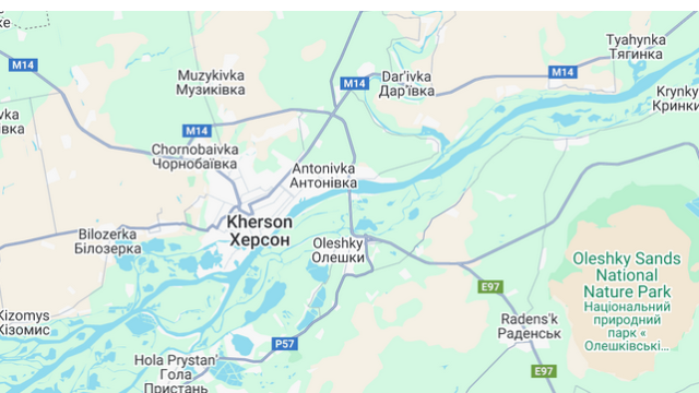 Πενταώροφη πολυκατοικία επλήγη με drones στη Χερσώνα – Ρωσία: Πολλοί παγιδευμένοι στα ερείπια