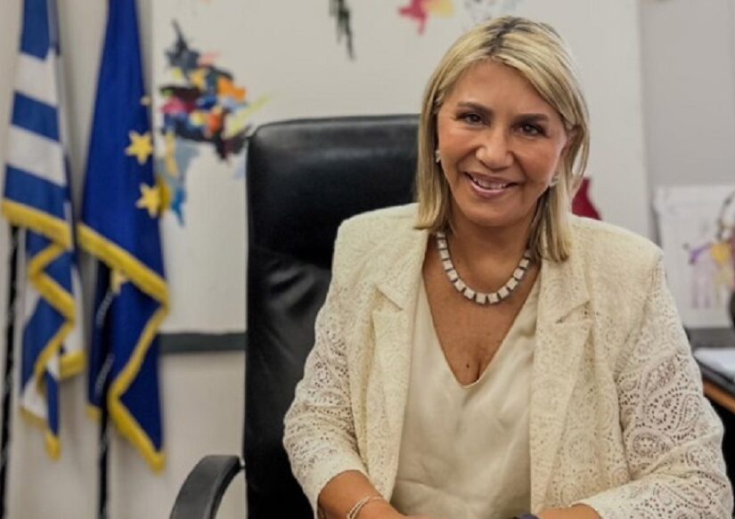 Χειροπέδες σε δημοσιογράφο μετά από καταγγελία της Ζέττας Μακρή για εκβιασμό