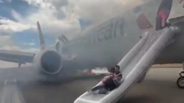 Ντένβερ: Boeing 737 Max 8 άρπαξε φωτιά λίγο προτού απογειωθεί