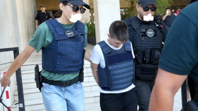 Μουρτζούκου: Μία serial killer που ξεφτίλισε το κράτος! Βαγγέλης Μαρινάκης
