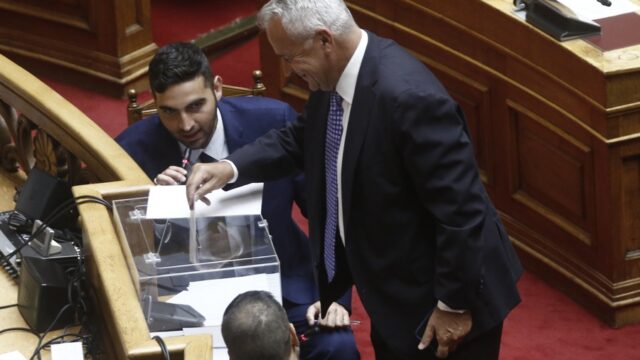 Επιλέγει την πόλωση ο απομονωμένος Κυριάκος – Διέξοδος οι πρόωρες κάλπες; Σπύρος Γκουτζάνης