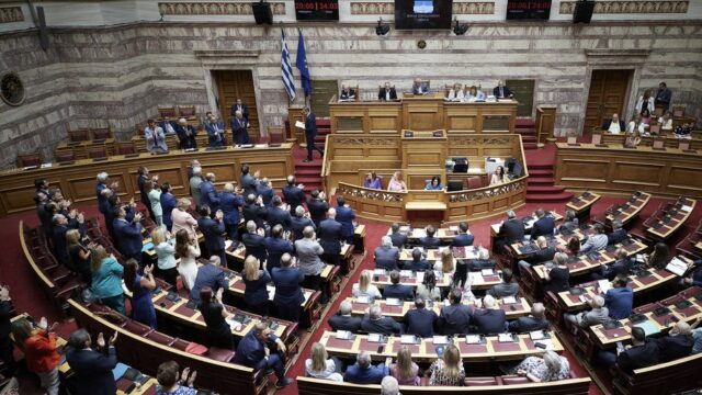 Με 166 ναι η πρόταση της ΝΔ για εξεταστική – Εκρηκτική συζήτηση