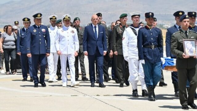 Δένδιας: Η Ελλάδα εκπληρώνει ιστορικό χρέος με τον επαναπατρισμό πεσόντων από την Κύπρο