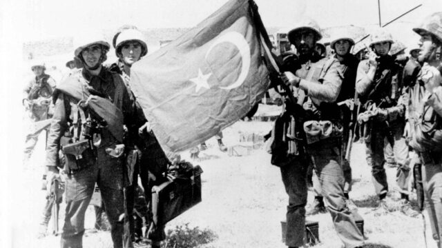 Κύπρος 1974: Η Ελλάδα ηττήθηκε χωρίς να πολεμήσει... Παναγιώτης Γκαρτζονίκας