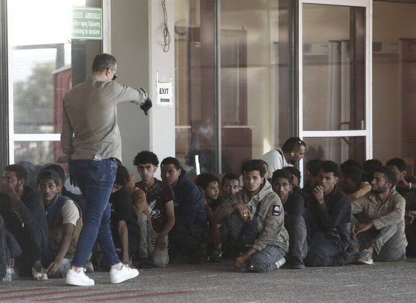 Αν υπάρξει βούληση, μπορεί η ΕΕ να απελαύνει τους παράνομους μετανάστες, Σταύρος Λυγερός