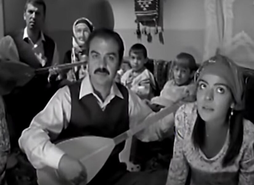 "Να είσαι χαρούμενος! Είναι διαταγή!": Μία μικρού μήκους για την δίωξη της παραδοσιακής τουρκικής μουσικής, Δημήτρης Σταθακόπουλος