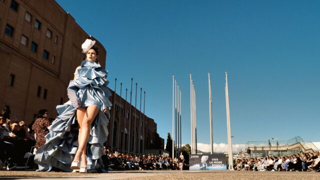 Mega shows με Rococo και Futuristic στοιχεία από τους σπουδαστές της AKMI Fashion & Beauty Academy σε Αθήνα και Θεσσαλονίκη