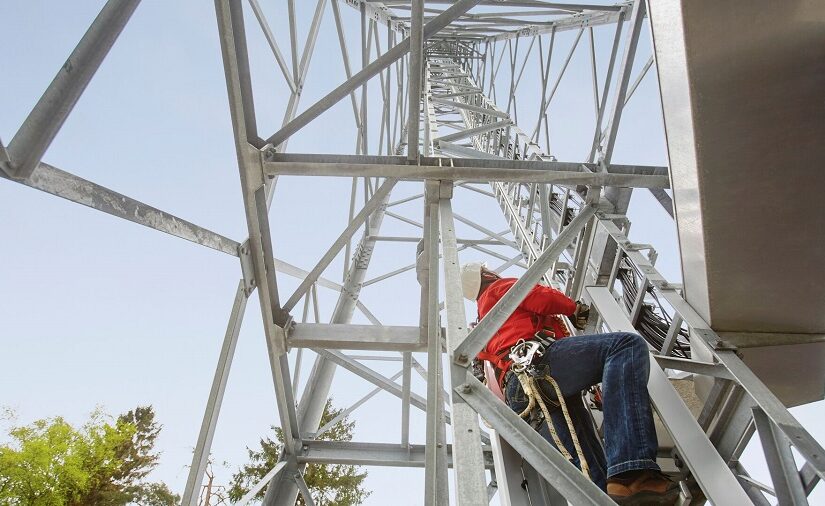 Η Vodafone στρέφεται στο διάστημα για να διασφαλίσει την ευθυγράμμιση κεραιών κινητής του δικτύου της