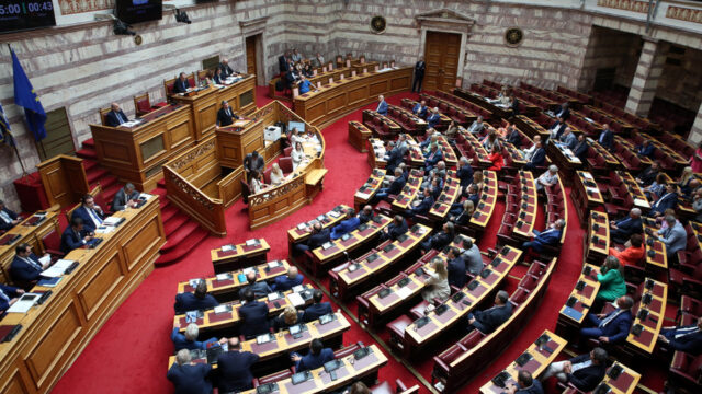 Πρώτο καθήκον να πάψουμε να είμαστε προτεκτοράτο... Απόστολος Αποστολόπουλος