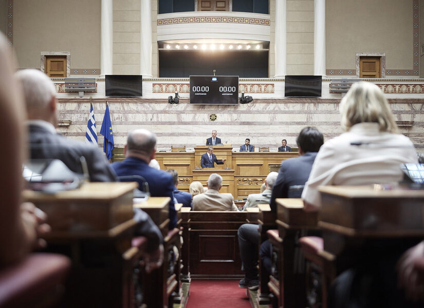 Οι άρχουσες ελίτ, η υπνώτουσσα μικροαστική θάλασσα και η εξουσία, Απόστολος Αποστολόπουλος