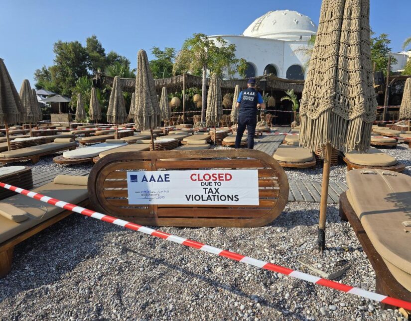 ΑΑΔΕ: Λουκέτο και πρόστιμο 10.500 ευρώ σε γνωστό beach restaurant στην Ρόδο