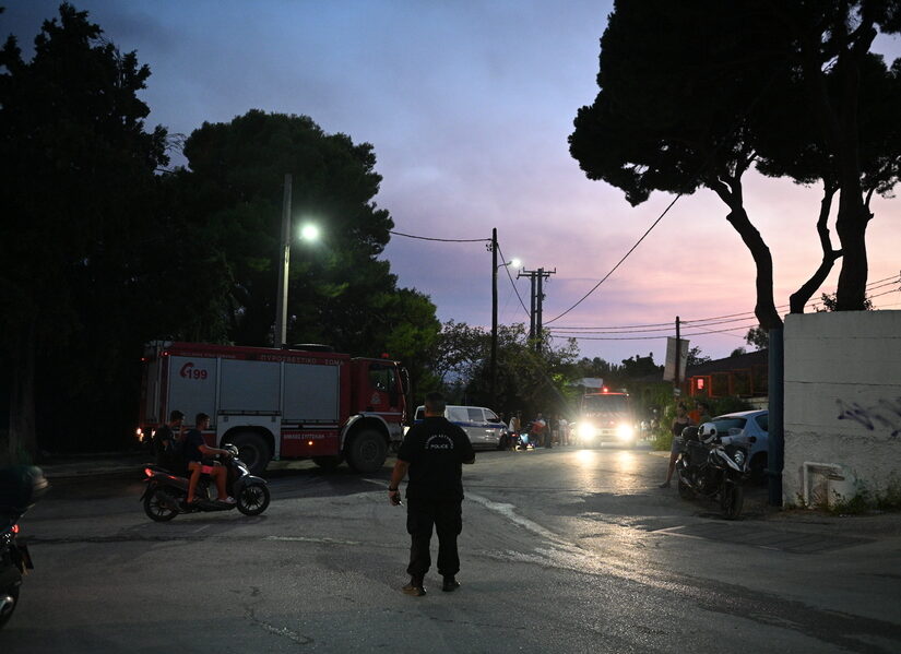 Μαίνεται η μάχη με τις φλόγες σε Πάτρα, Χίο, Ηλεία – Σε ύφεση σε Πρέβεζα, Άρτα και Κεφαλονιά