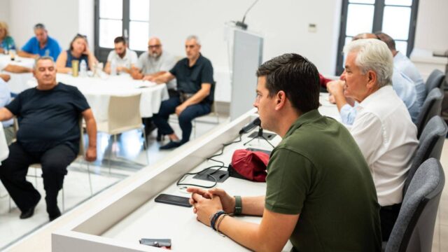 Συνάντηση του δημάρχου Σαρωνικού με τον Υφυπουργό Πολιτικής Προστασίας