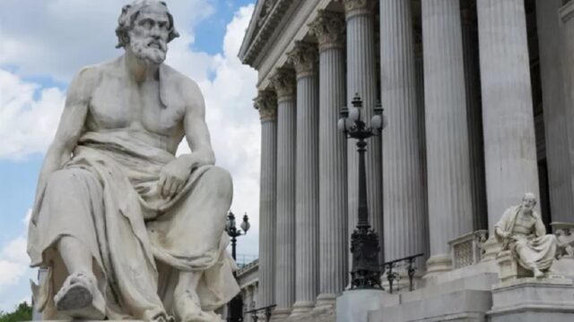 Γιατί η Αθήνα αρνείται να διδαχθεί από τον Θουκυδίδη, Βασίλειος Μαρτζούκος