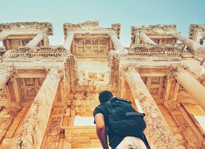 Το ταξίδι στην αρχαιότητα – Από τη Μεσοποταμία στις ρωμαϊκές οδούς, Μάκης Ανδρονόπουλος